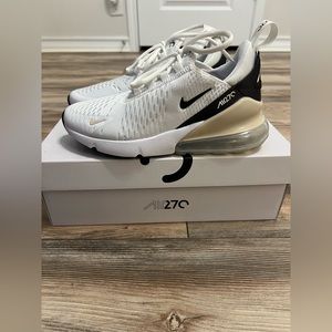 Women’s Nike Air Max 270